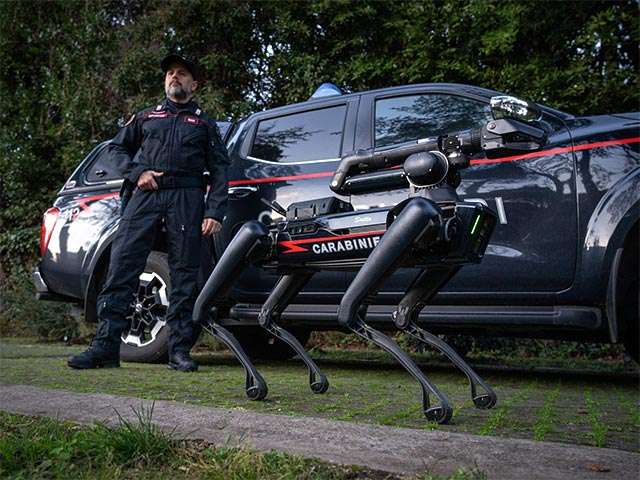 Saetta, il cane robot dei Carabinieri