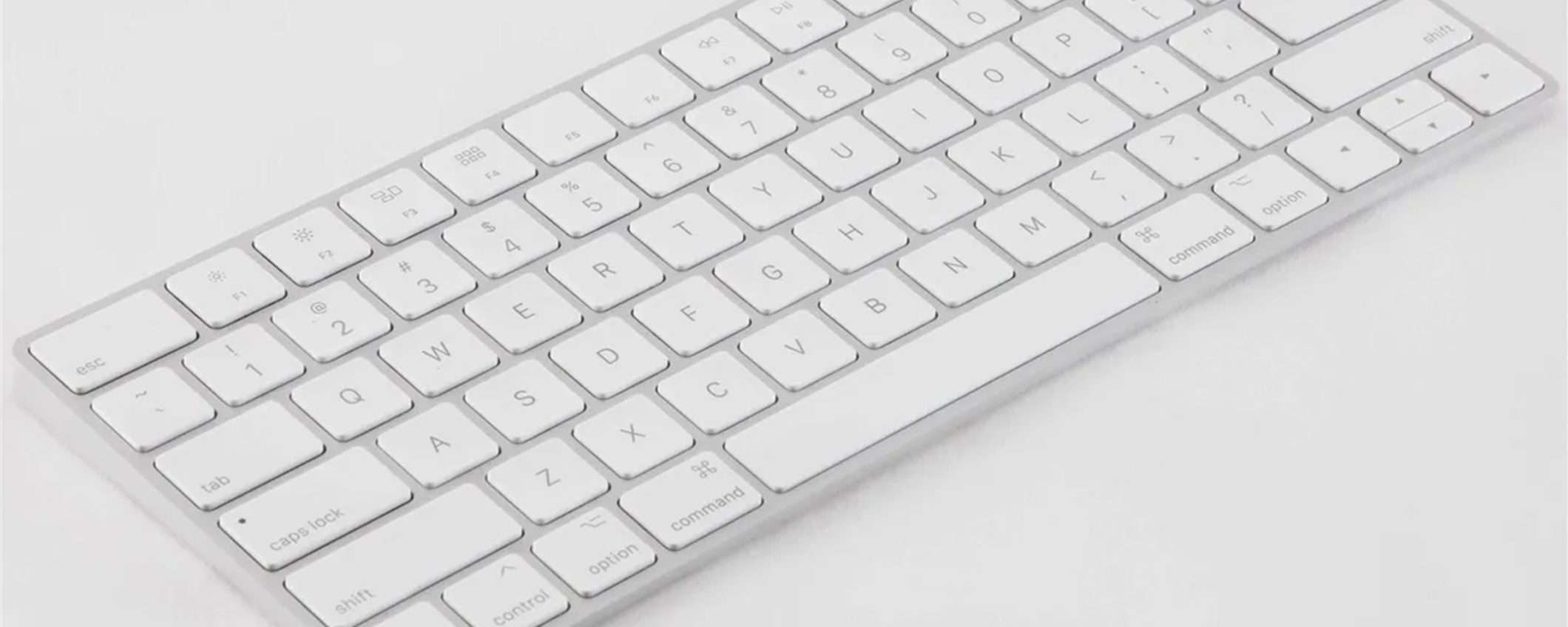 Apple Magic Keyboard: il regalo di Natale ideale a soli 85€