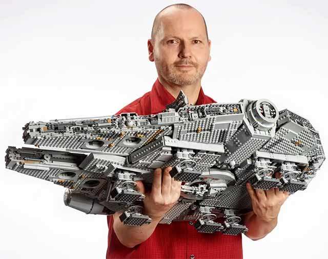 Il set LEGO del Millenium Falcon di Star Wars
