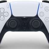 DualSense PS5: l'iconica colorazione Bianca a soli 55€ su Amazon