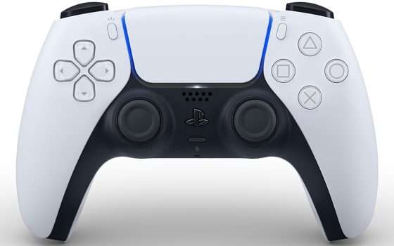 DualSense PS5: l'iconica colorazione Bianca a soli 55€ su Amazon
