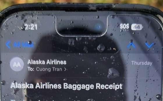Alaska Airlines, trovato integro un iPhone precipitato da 5000 metri