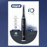 Lo spazzolino elettrico Oral-B con IA e display interattivo