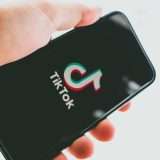 TikTok senza grandi hit, Universal Music ritira il catalogo