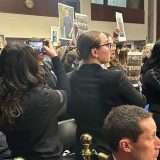 Sicurezza online dei minori: Zuckerberg chiede scusa