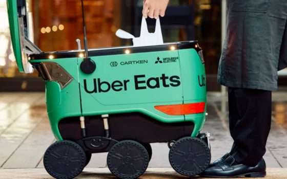 Uber Eats sperimenta le consegne con robot in Giappone