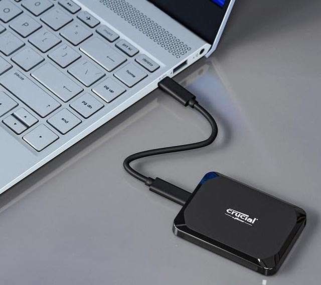 Il design di Crucial X9, SSD portatile compatto e resistente