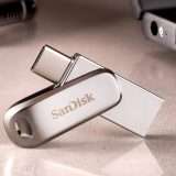 Chiavetta USB 2-in-1 SanDisk da 128GB a soli 14€: FOLLIA di Amazon!