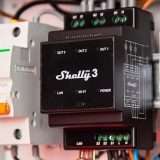 Shelly Pro 3 al MINIMO STORICO: relè a 3 canali Wi-Fi