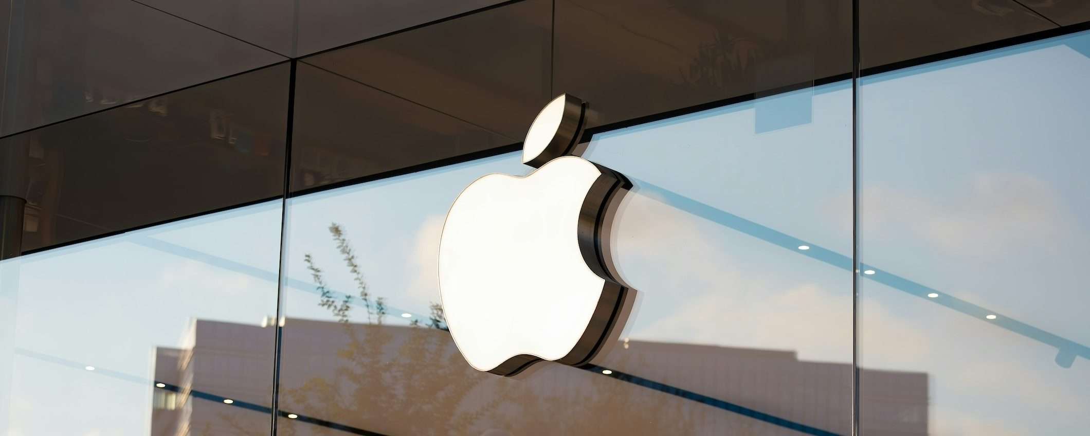 Apple: multe fino al 30% per pratiche monopolistiche