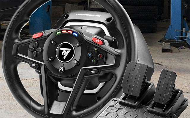 Thrustmaster T128, volante e pedali
