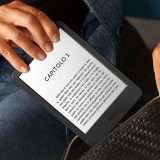 Amazon Kindle 2022: 85€ per un contenitore infinito di libri