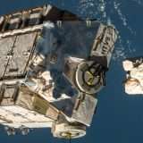 Casa colpita da un detrito spaziale: NASA conferma