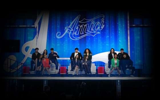 Come vedere la terza puntata del serale di Amici in streaming dall'estero