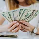 Conto con canone zero, prelievi e bonifici gratis: come averlo con Fineco