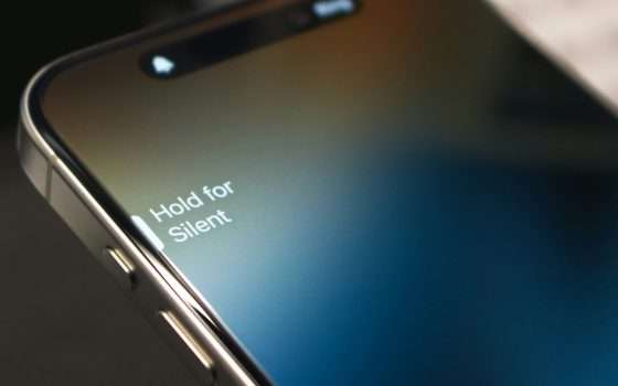 Apple: iPhone 16 potrebbe avere i tasti capacitivi