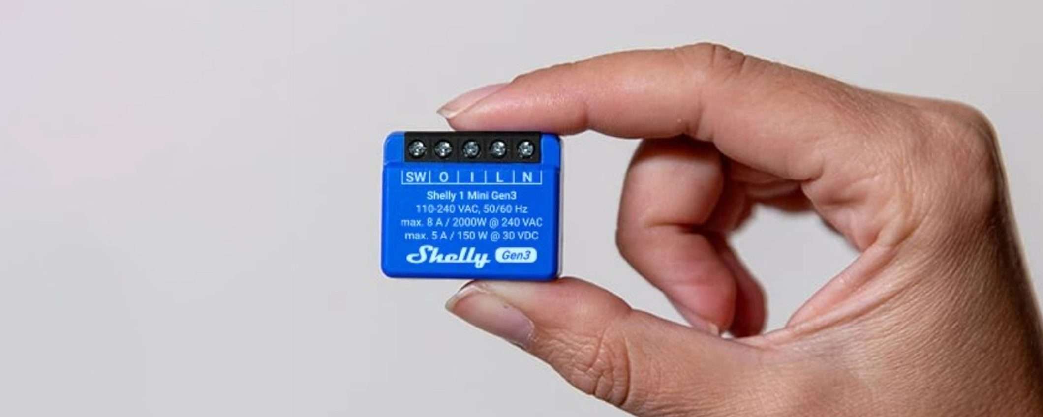 METÀ PREZZO per Shelly Plus 1 Mini Gen3, il relè Wi-Fi