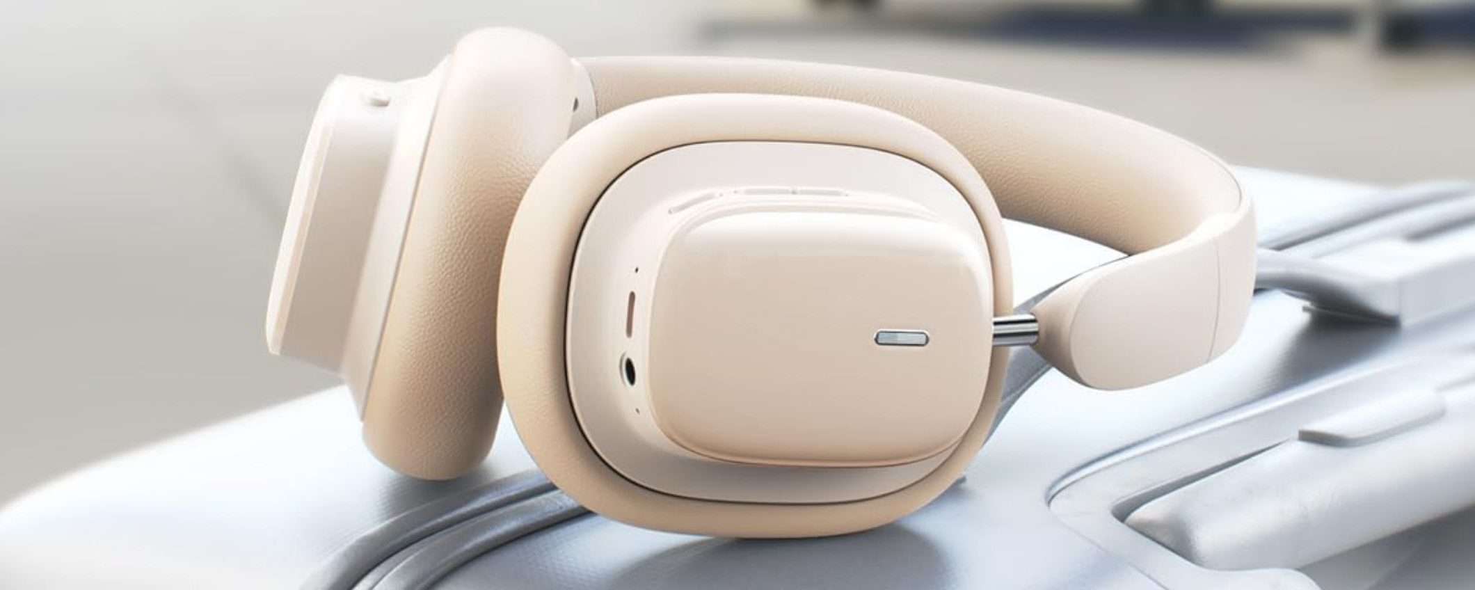 Queste cuffie bluetooth ti ISOLANO DAL MONDO e la batteria dura 100 ORE: 39,99€ su Amazon