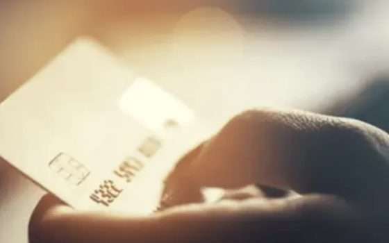 La carta prepagata che ti protegge dalle truffe online (richiedila in 5 minuti)