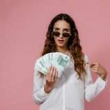 Conto a canone zero con prelievi e bonifici gratis: ora c'è Fineco