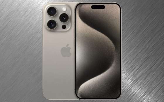 iPhone 15 Pro 256GB: Amazon lo porta al MINIMO STORICO con rate a TASSO ZERO