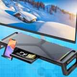 Supporto per monitor con luci RGB e USB integrate: una chicca in offerta Amazon (-15%)
