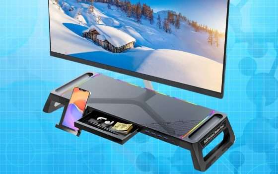 Supporto per monitor con luci RGB e USB integrate: una chicca in offerta Amazon (-15%)