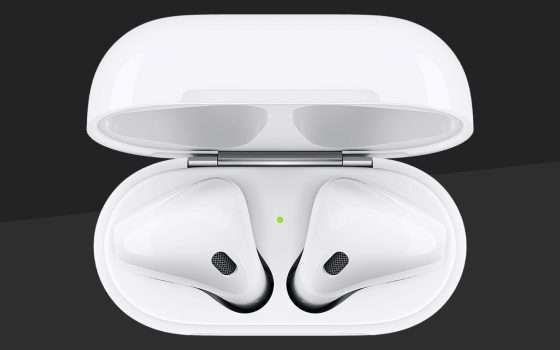 Apple AirPods al MININO STORICO: senti che sconto su Amazon