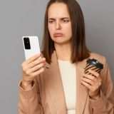 Instagram: pubblicità impossibili da saltare, è polemica