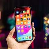 iPhone 15 in regalo con SelfyConto se porti 6 amici