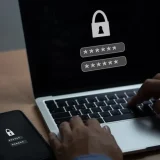 Quali sono i benefici di un'azienda che utilizza un password manager?
