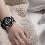 ASUS VivoWatch 6: misurazioni con il polpastrello