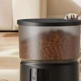 Distributore automatico Wi-Fi di cibo per cani e gatti: lo SCONTO