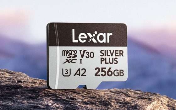 PREZZO STRACCIATO per la microSD veloce da 256 GB di Lexar