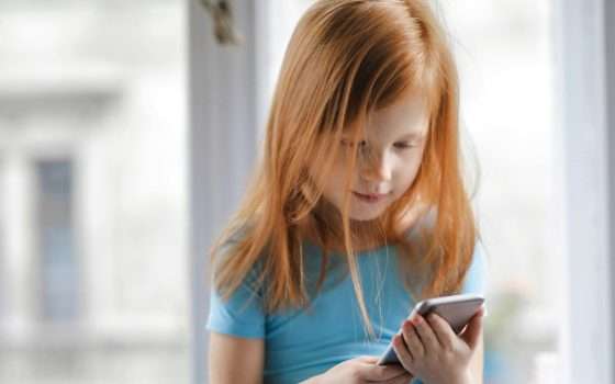 Basta cellulare a scuola (e torna il diario): così parlò Valditara