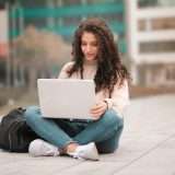 Nuova VPN? prezzo dimezzato e 3 mesi gratis extra con ExpressVPN