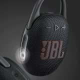 JBL Clip 5: audio potente e grande autonomia in FORTE SCONTO