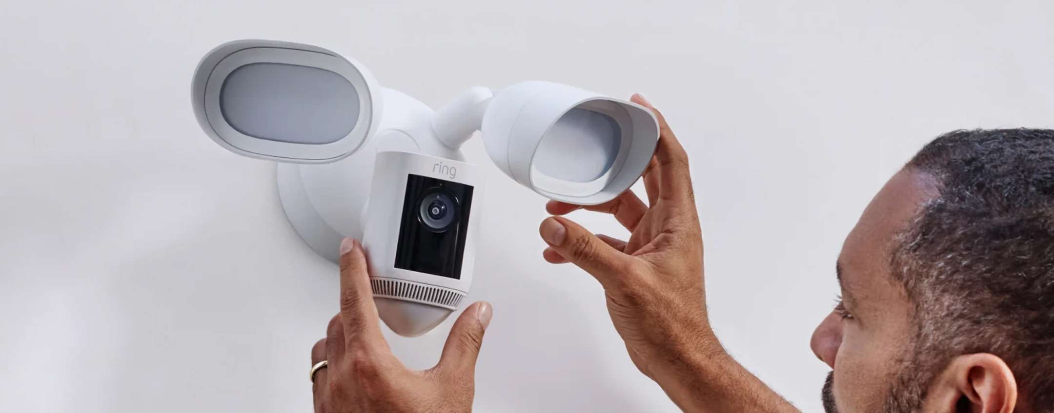 Ancora per POCHE ORE: Ring Floodlight Cam Wired Pro a -80€