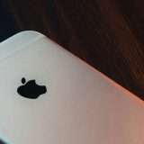 Apple: iPhone 6s Plus e XS Max diventano vintage