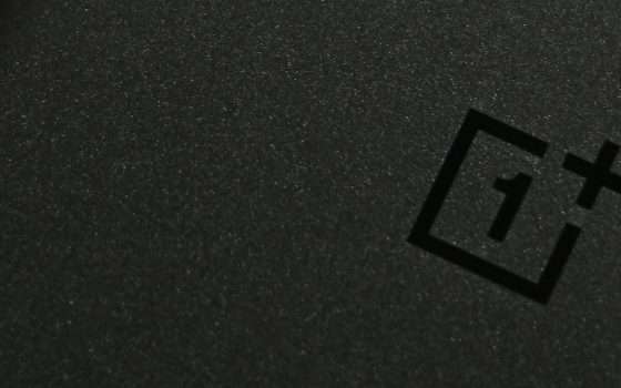 OnePlus: pieghevole a conchiglia nel 2025