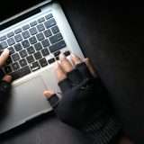 Consigli e strumenti per proteggersi dai furti di identità online