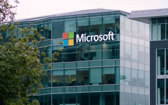 Uso illecito servizi AI: Microsoft denuncia 10 persone