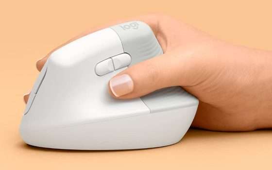 Mouse verticale wireless Logitech Lift: risparmia il 33% su Amazon