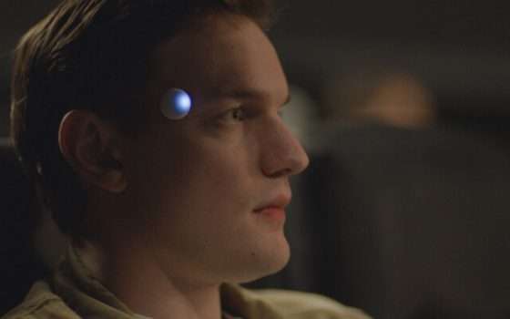 Omi, l'assistente AI da indossare che legge nella mente