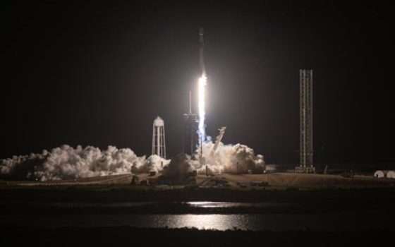 SpaceX, lancio di Falcon 9 verso la Luna con due lander privati