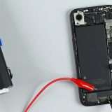 iFixit mostra i segreti del nuovo iPhone 16e