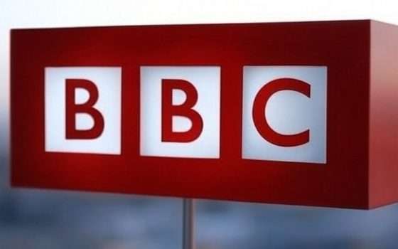 BBC denuncia Apple e Google all'autorità antitrust