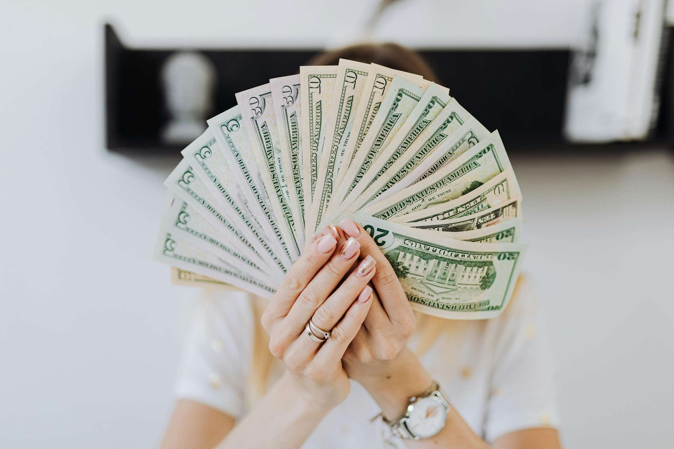 Conto con Banca Mediolanum: operatività a zero spese e Buono Amazon da 100€