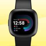 Smartwatch Google Fitbit Versa 4 al minimo storico: già al tuo polso