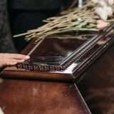 Funerale in streaming? Attenzione alla nuova truffa svuota conto